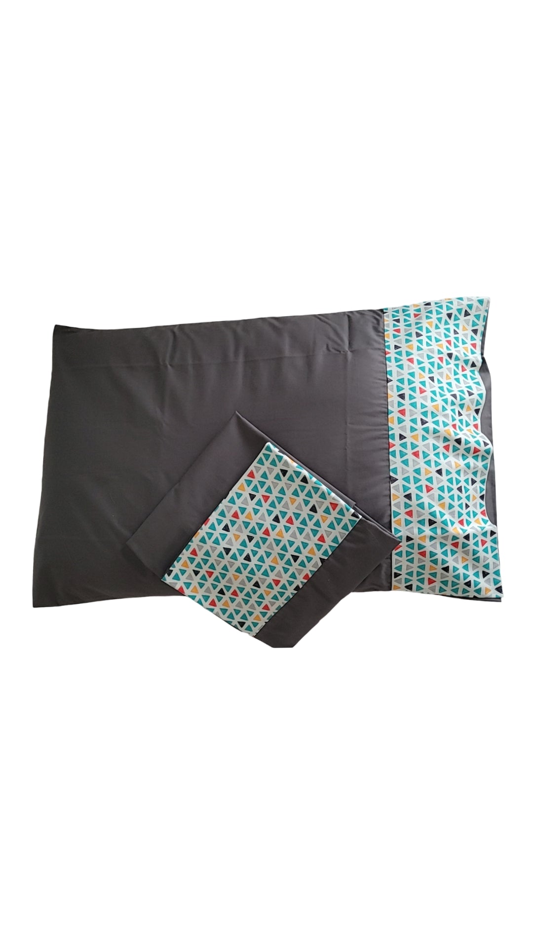 2 Pcs Regular sized pillowcase set