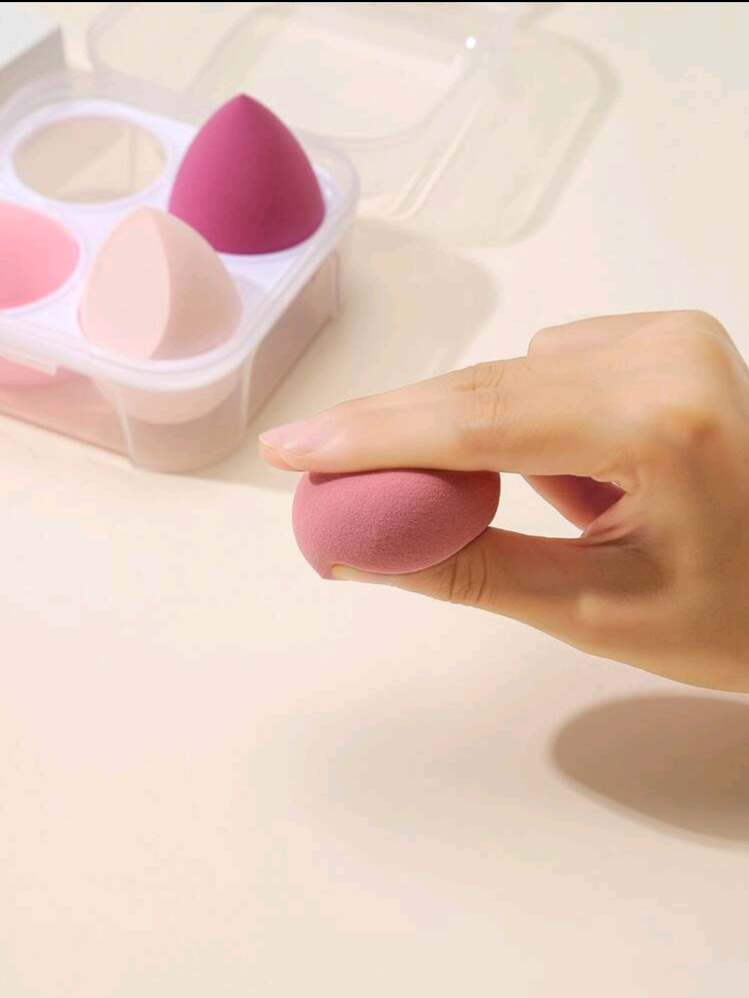 4pcs/set Makeup Sponge With Storage Box Organiser